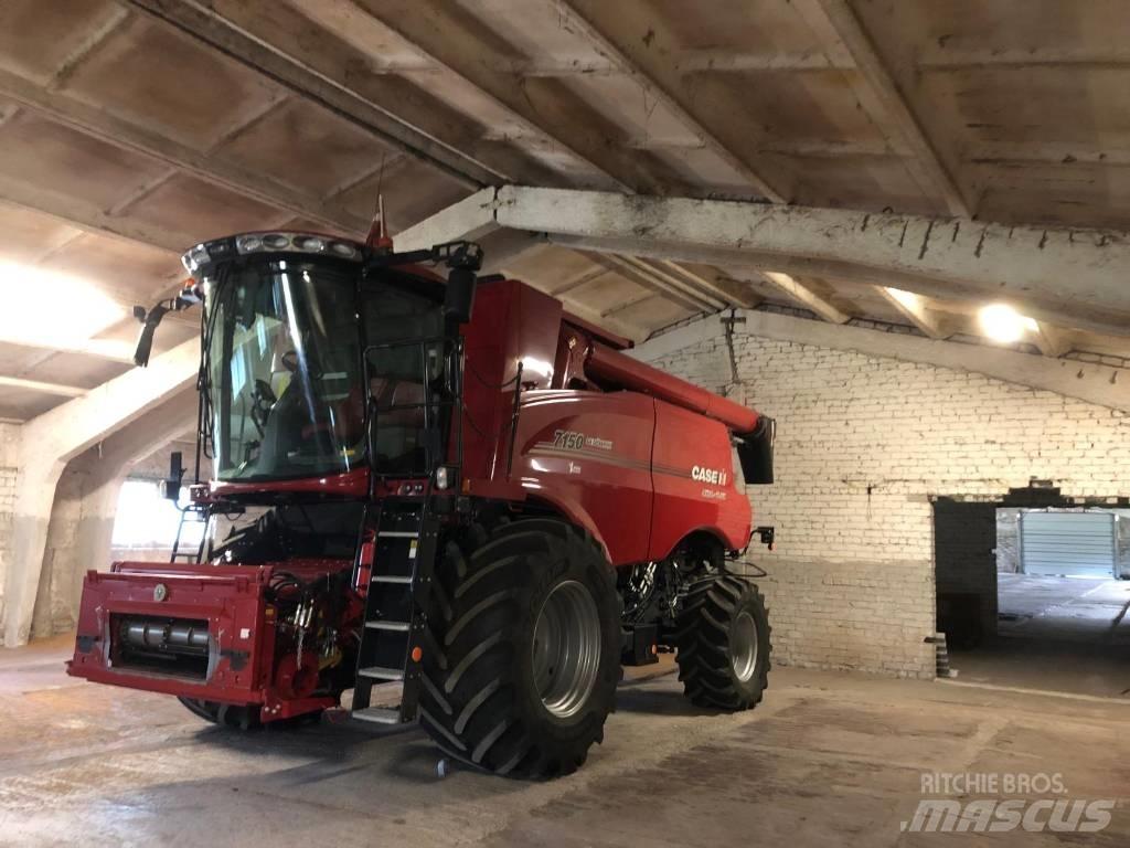 CASE AF7150 Kombinované zberacie stroje