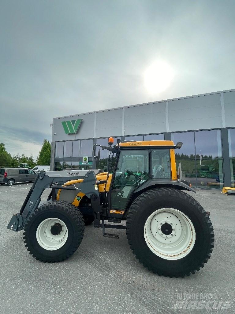 Valtra A95 Traktory