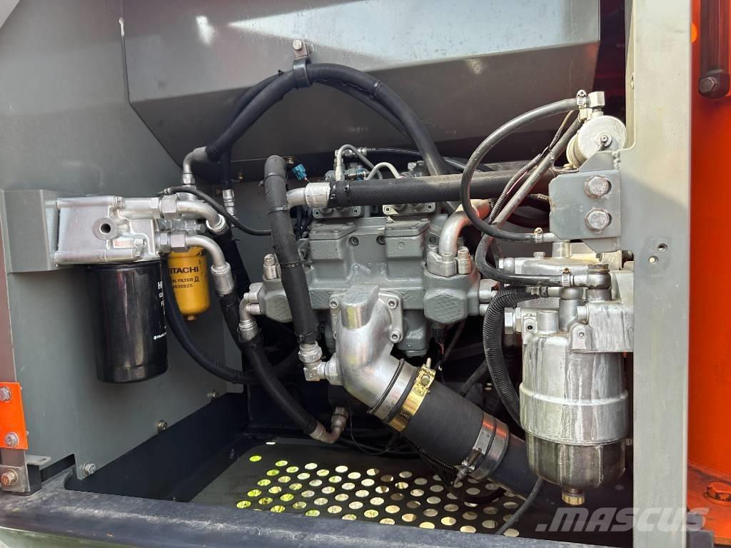 Hitachi ZX200 Pásové rýpadlá