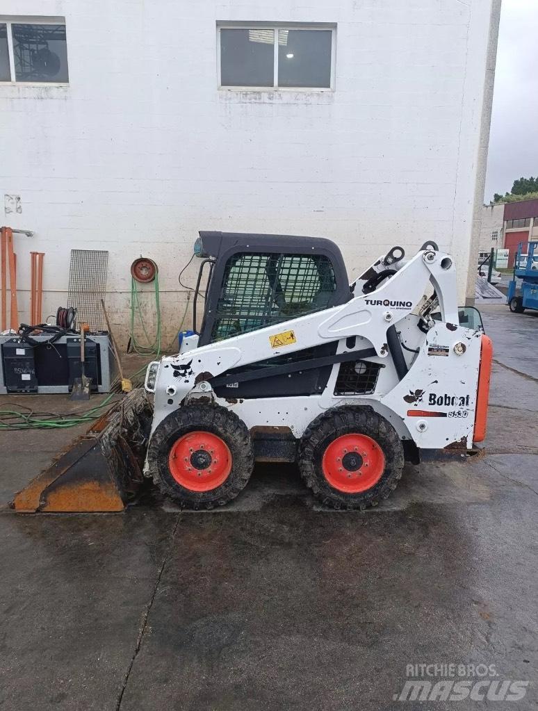Bobcat S 530 Šmykom riadené nakladače