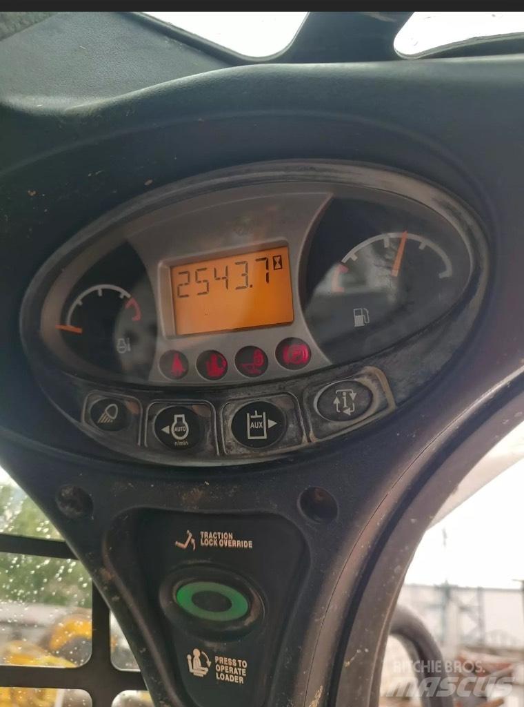 Bobcat S 530 Šmykom riadené nakladače