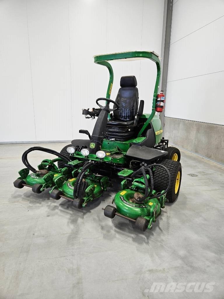 John Deere 8800 Samochodné kosačky