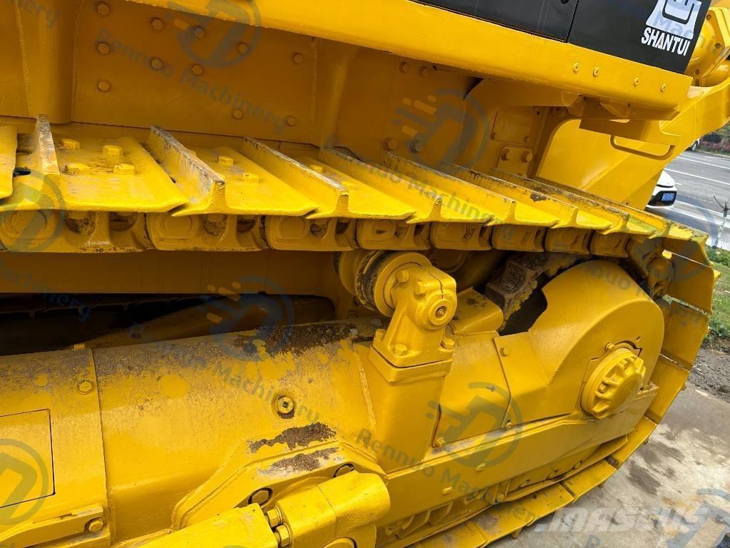 Shantui SD 32 Pásové dozéry