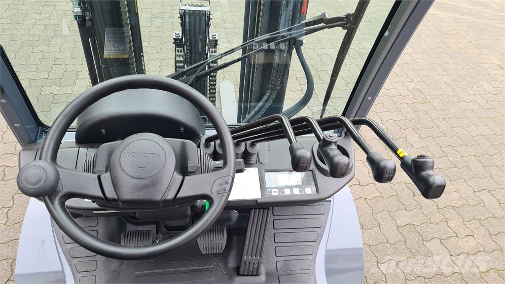 Toyota 02-8FGF25 LPG vozíky