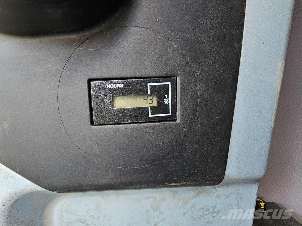 Hyundai R215L Pásové rýpadlá