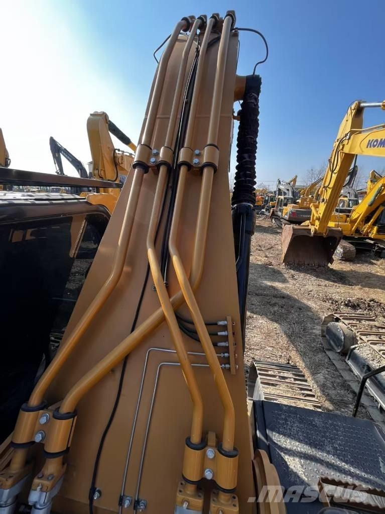 CAT 330 D2 Pásové rýpadlá