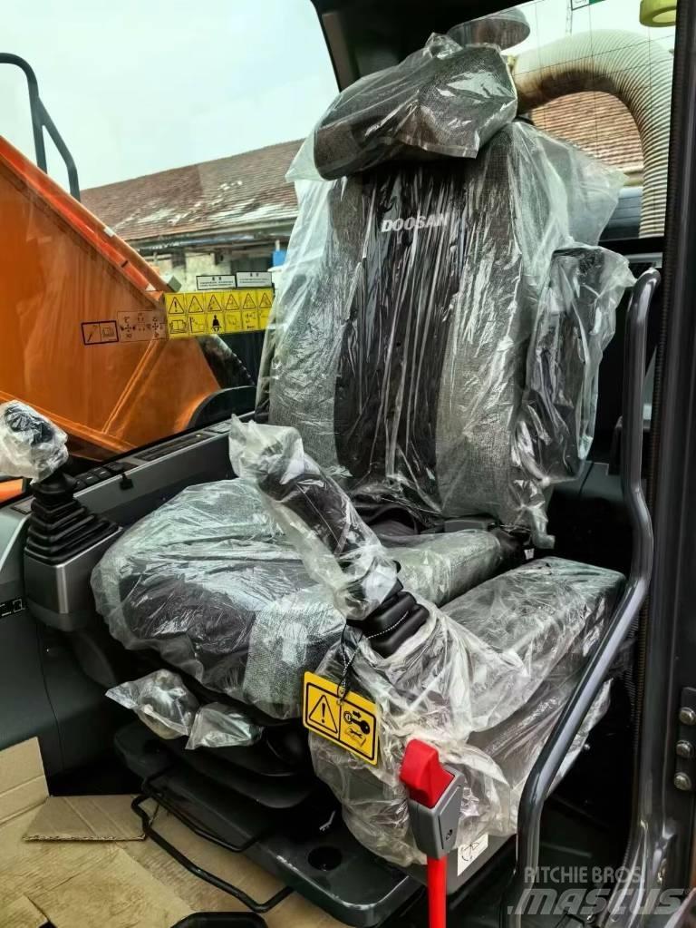 Doosan DX215 Pásové rýpadlá
