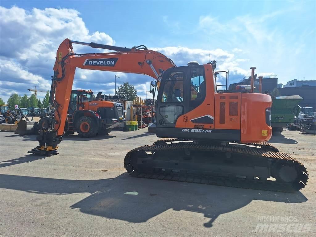 Develon DX235LCR-7 Pásové rýpadlá