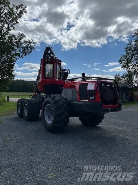Komatsu 951 Harvestory