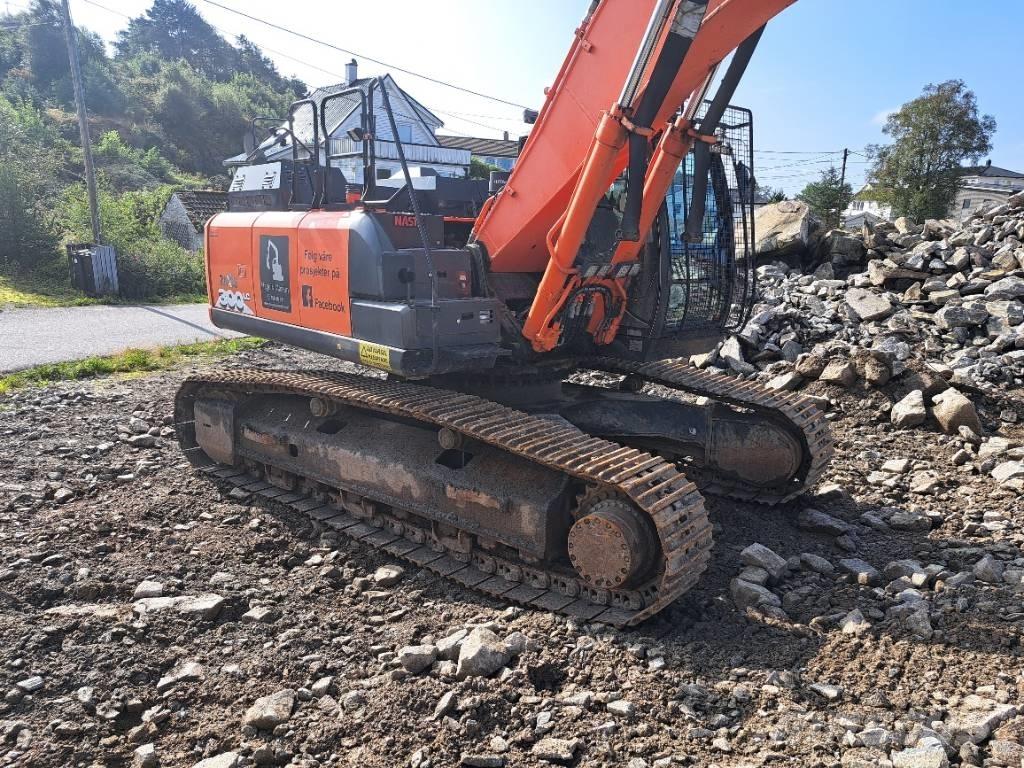 Hitachi ZX 300 LC-6 Pásové rýpadlá