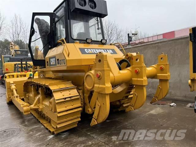 CAT D 7 G Pásové dozéry