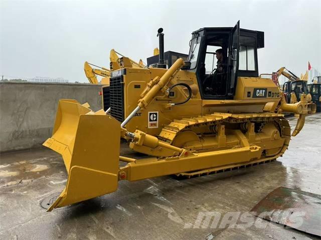 CAT D 7 G Pásové dozéry