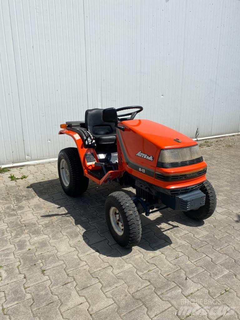 Kubota ASTE A13 Kompaktné traktory