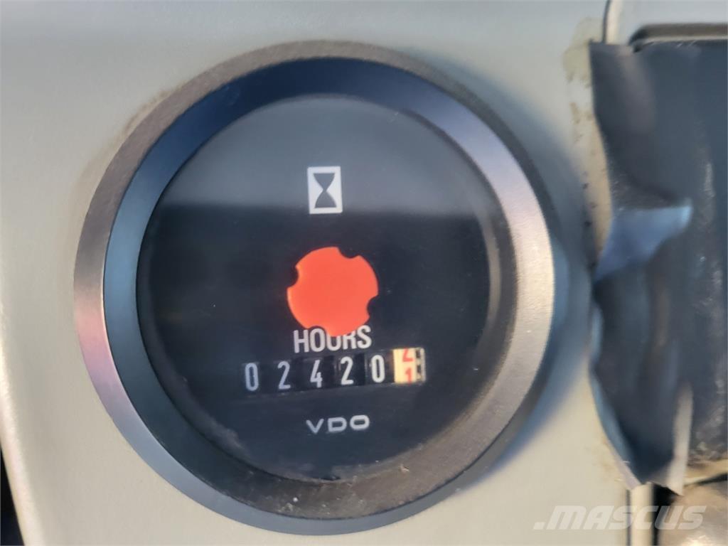 MAN LE 15.220 + HR Plošinové nákladné automobily/nákladné automobily so sklápacími bočnicami