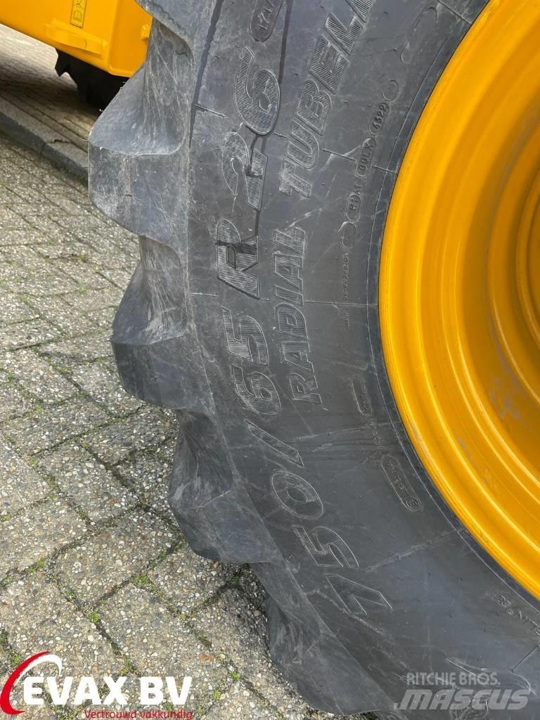JCB 435S (DEMO) Kolesové nakladače