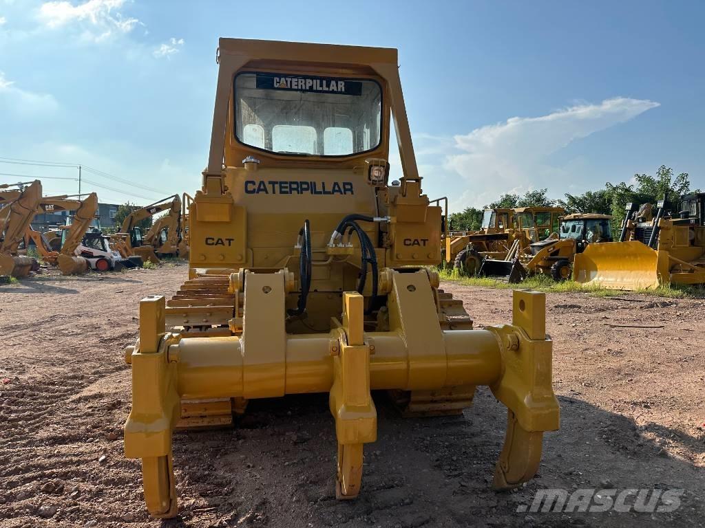 CAT D 7 G Pásové dozéry