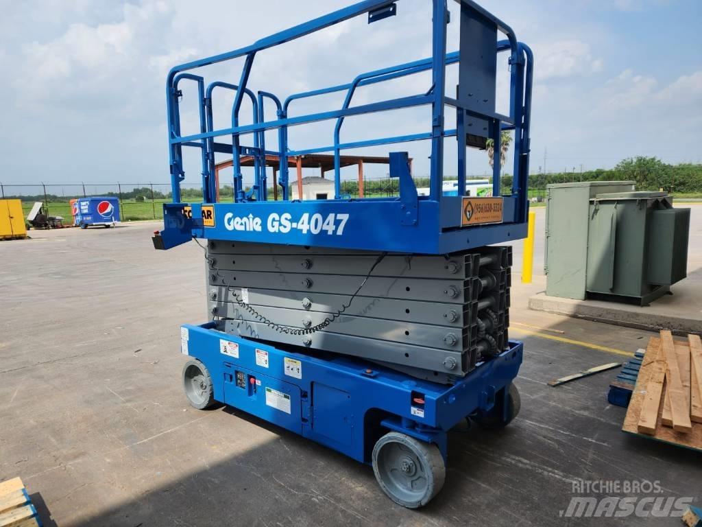 Genie GS 4047 Nožnicové zdvíhacie plošiny