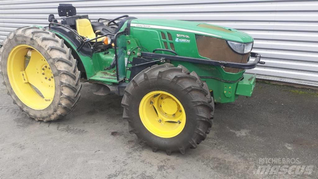 John Deere 5075GL Traktory
