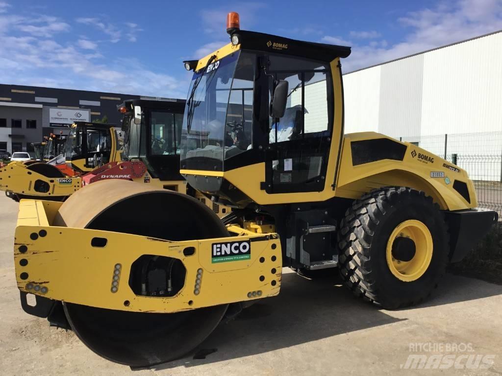 Bomag BW212D5 Pôdne kompaktory