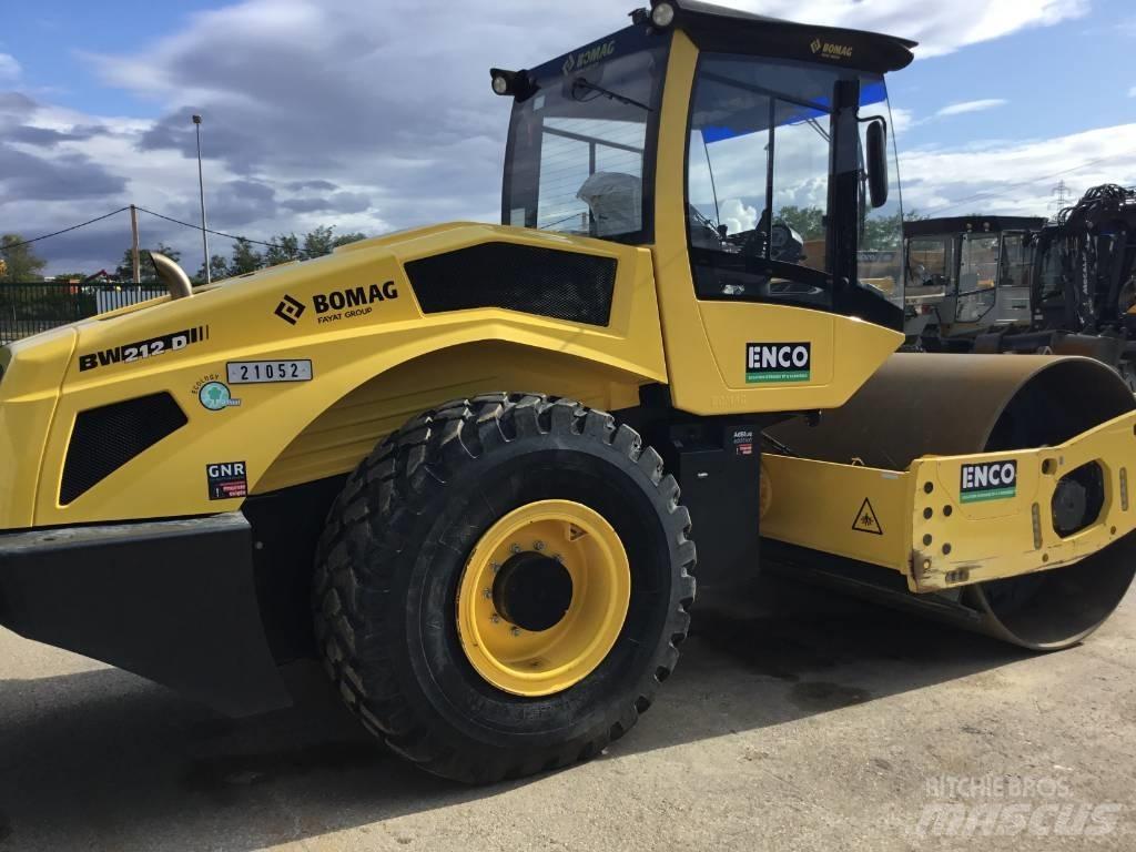 Bomag BW212D5 Pôdne kompaktory