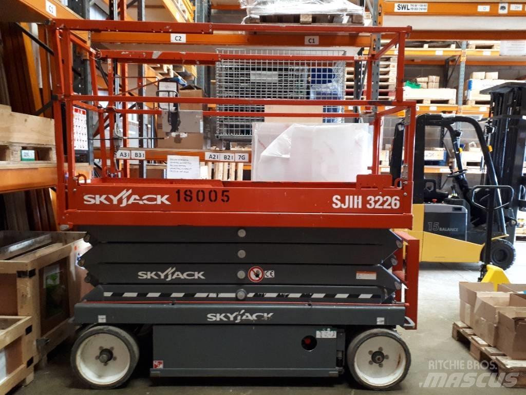 SkyJack SJ 3226 Nožnicové zdvíhacie plošiny