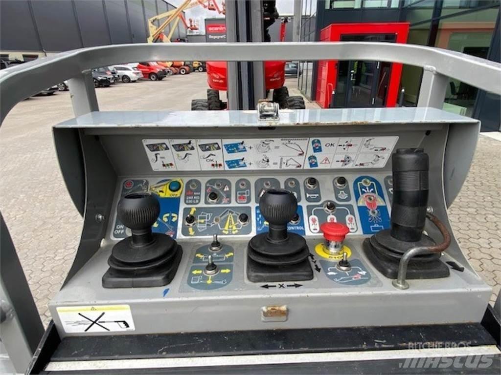Manitou 280TJ Kĺbové plošiny