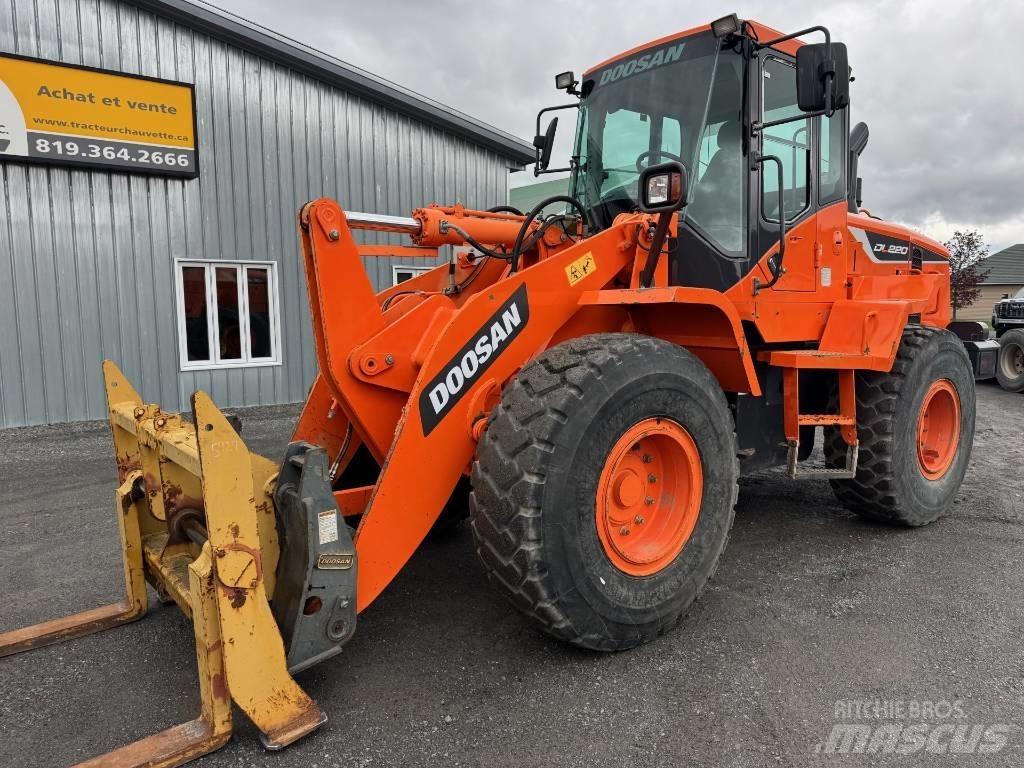 Doosan DL220-5 Kolesové nakladače