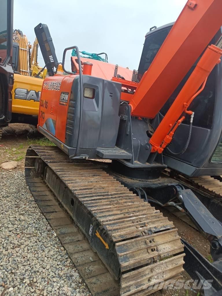 Hitachi ZX 70 Pásové rýpadlá