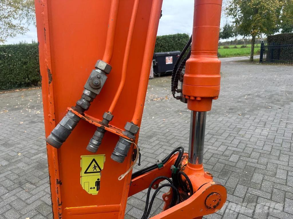 JCB JS145W Kolesové rýpadlá