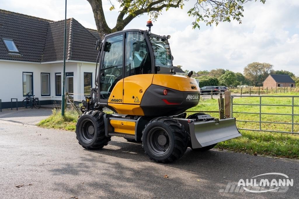 Mecalac 7 MWR Engcon Kolesové rýpadlá