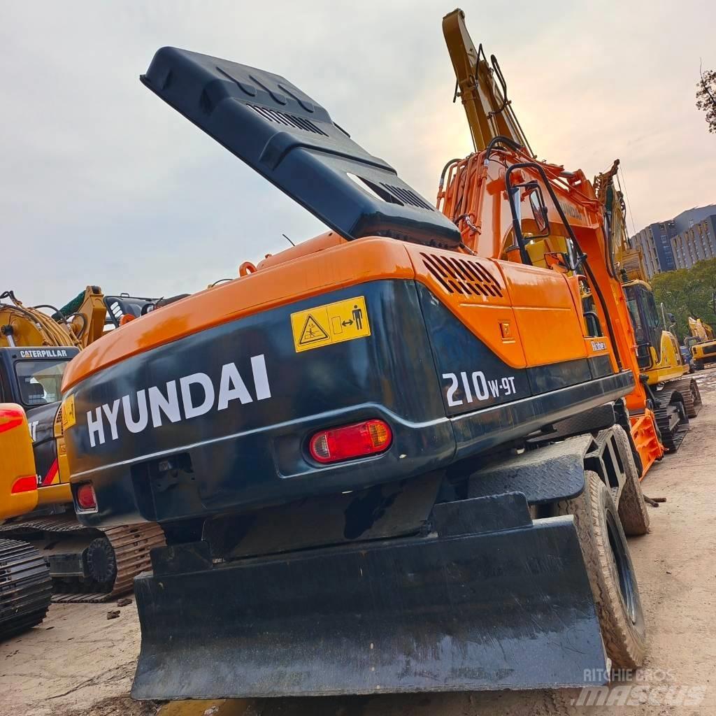 Hyundai 210W-9 Kolesové rýpadlá