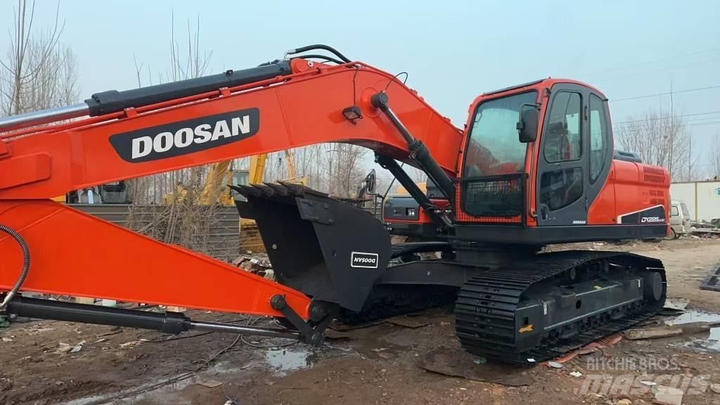 Doosan DX 225 LC Pásové rýpadlá