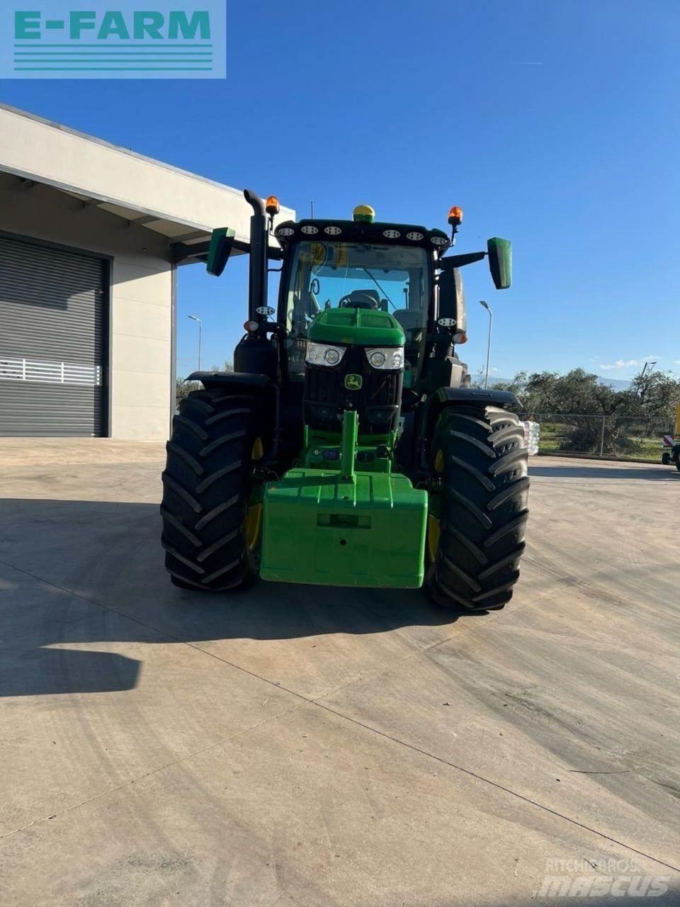John Deere 6250R Traktory
