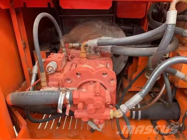 Doosan DH 150 LC-7 Pásové rýpadlá