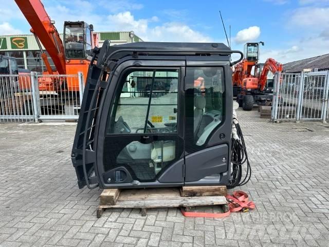 Hitachi ZX-LC-5B Kabíny a interiér