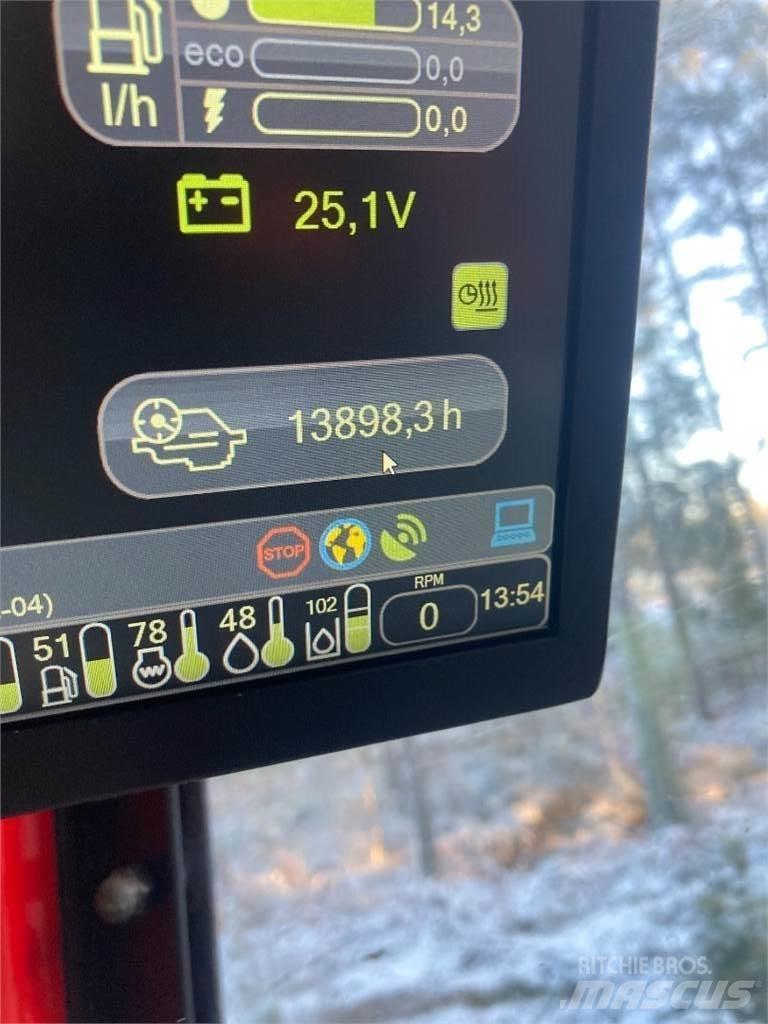 Komatsu 895 Lesné traktory