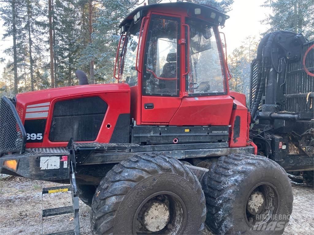 Komatsu 895 Lesné traktory