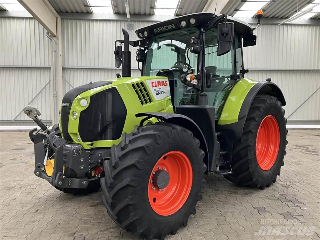 CLAAS Arion 550 Traktory