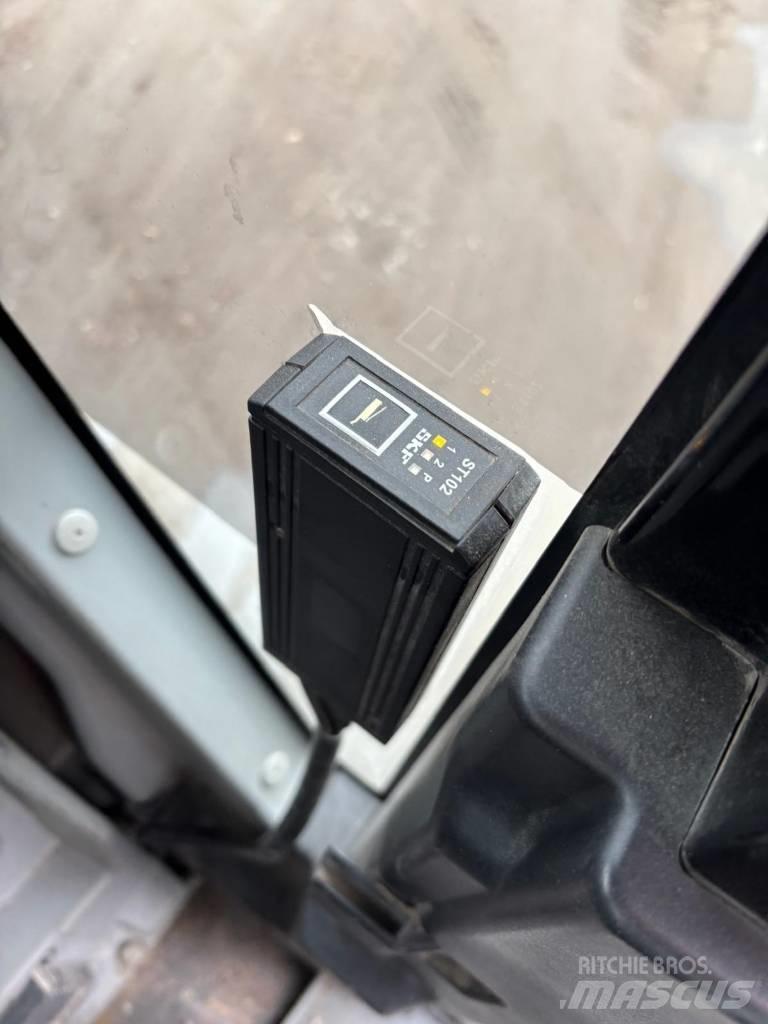 CAT 320EL Pásové rýpadlá