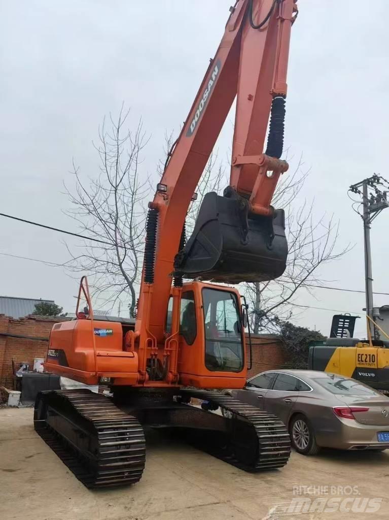 Doosan 225-7 Pásové rýpadlá