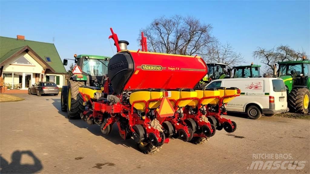 Väderstad Tempo F8 Presné sejačky