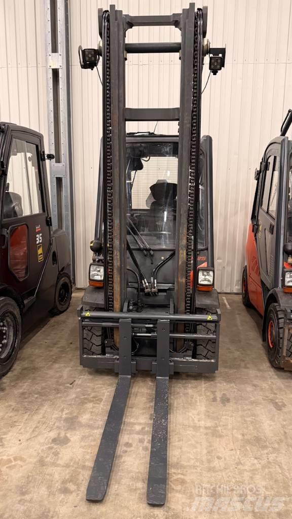 Linde H25D-02 Dieselové vozíky
