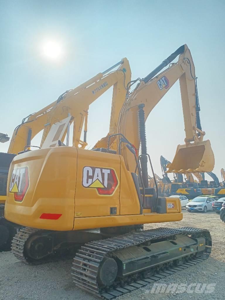 CAT 323GC Pásové rýpadlá