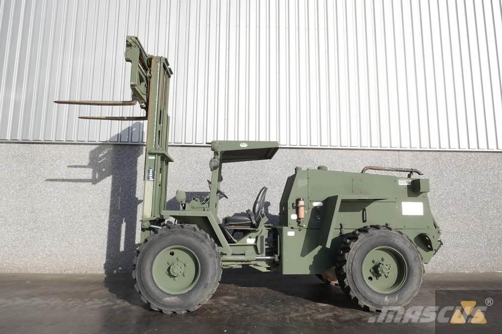 CASE M4K Ex-army Terénne vysokozdvižné vozíky