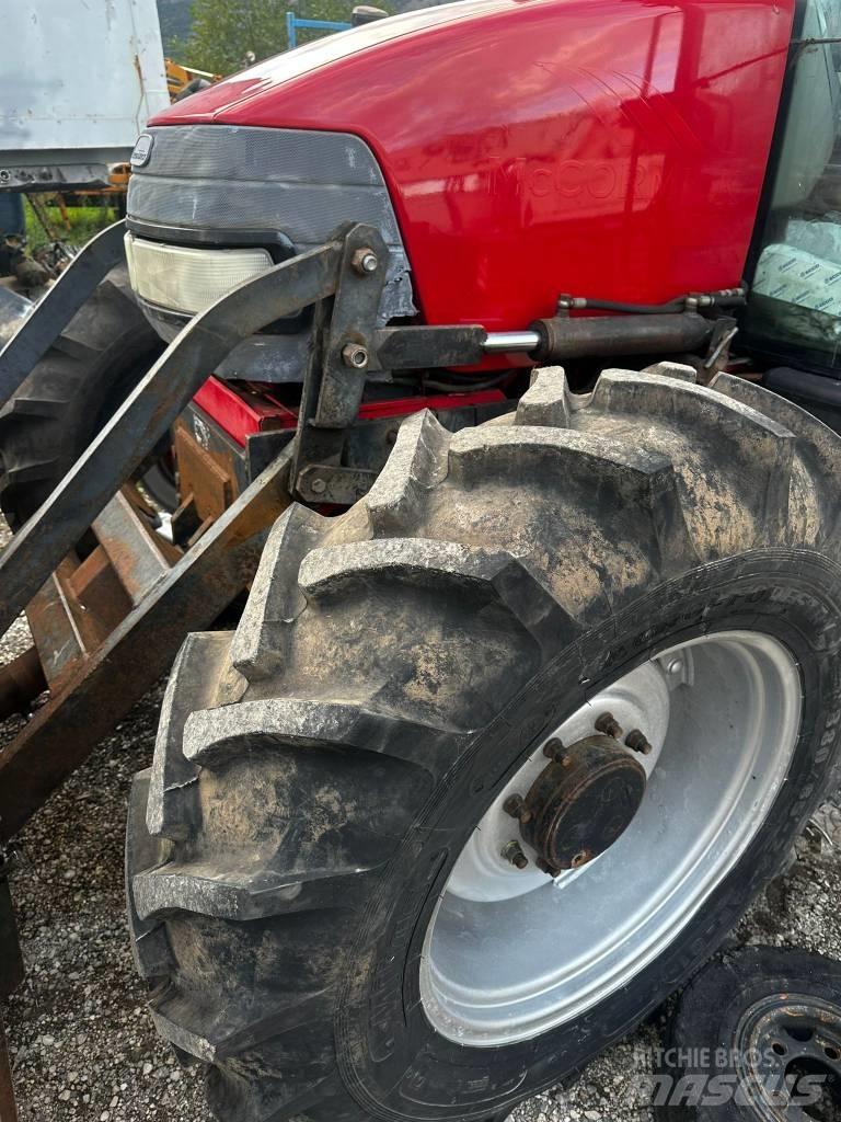 McCormick MC 100 Y Traktory