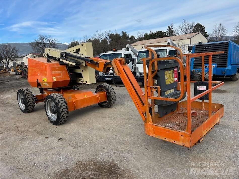 JLG 340 AJ Kĺbové plošiny