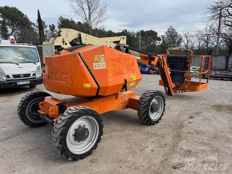 JLG 340 AJ Kĺbové plošiny
