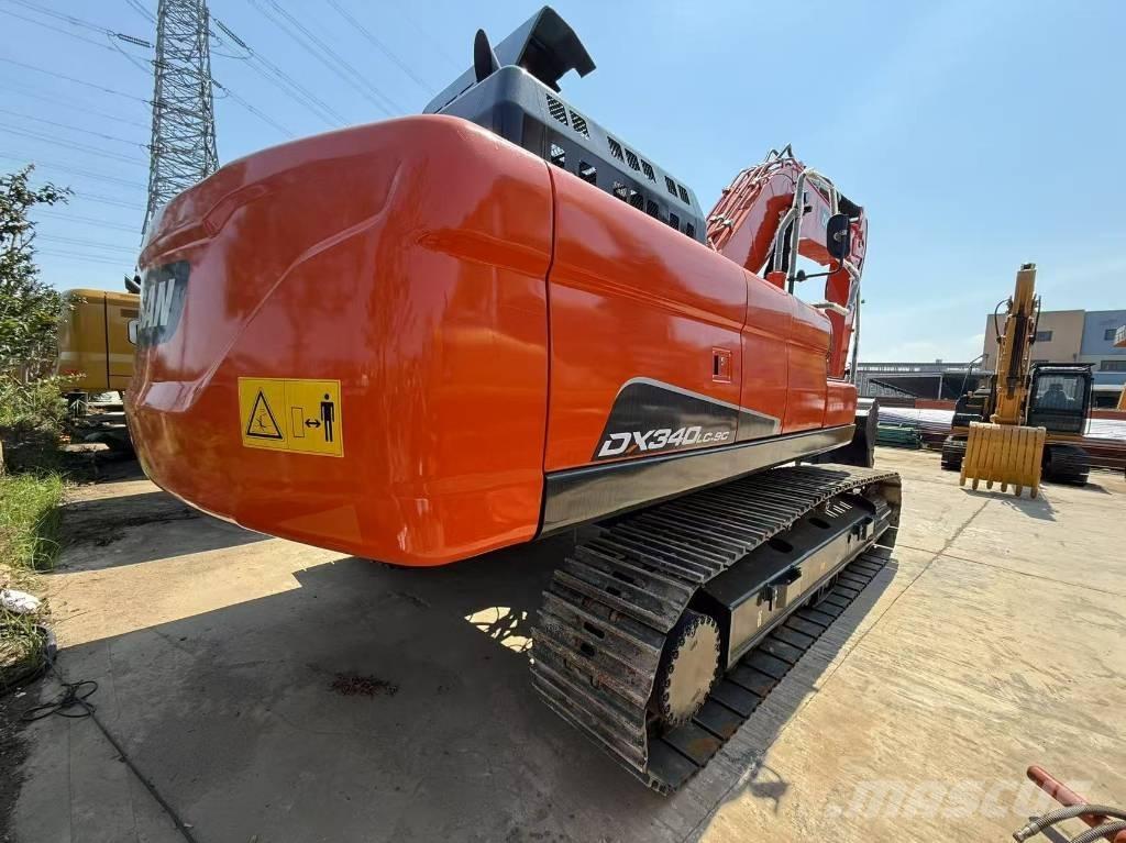 Doosan DX 340 Pásové rýpadlá