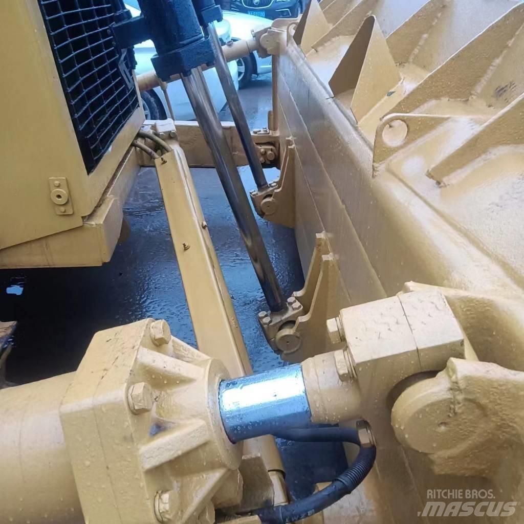 CAT D 6 H Grejdery