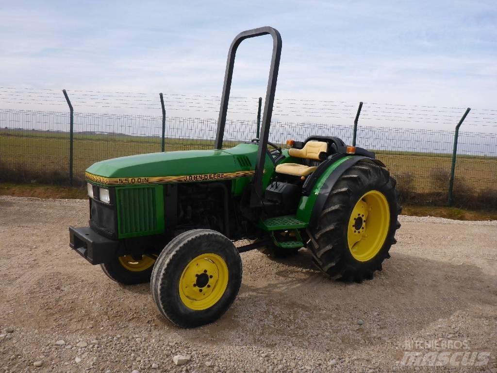John Deere 5500N Traktory